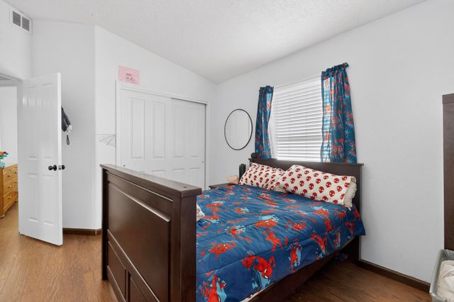 10523 Pamplona Street NW, Albuquerque, NM 87114