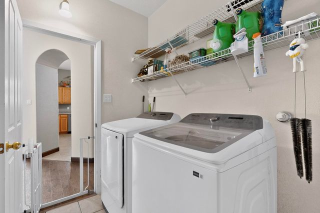 10523 Pamplona Street NW, Albuquerque, NM 87114