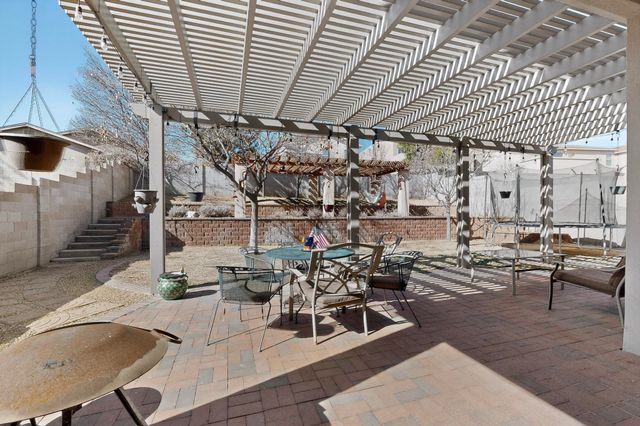 10523 Pamplona Street NW, Albuquerque, NM 87114