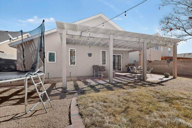 10523 Pamplona Street NW, Albuquerque, NM 87114