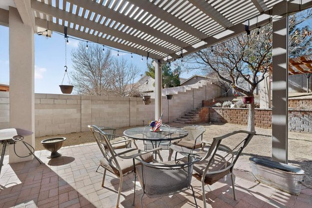 10523 Pamplona Street NW, Albuquerque, NM 87114