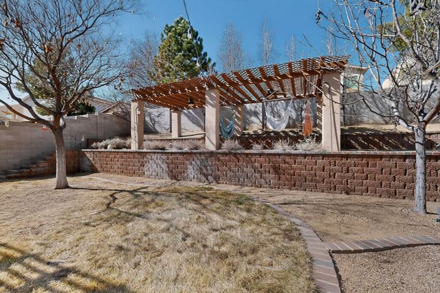 10523 Pamplona Street NW, Albuquerque, NM 87114