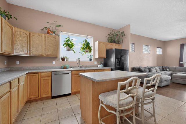 10523 Pamplona Street NW, Albuquerque, NM 87114