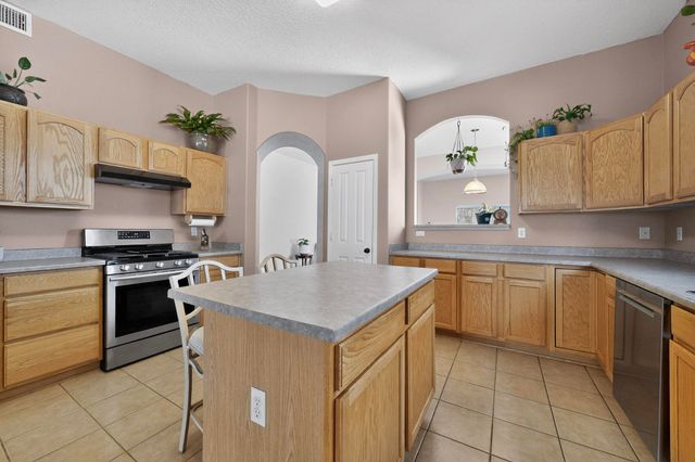 10523 Pamplona Street NW, Albuquerque, NM 87114