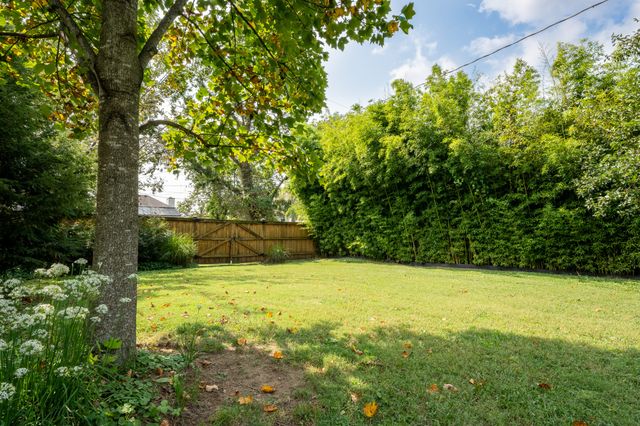 919 Caruthers Ave, Nashville, TN 37204