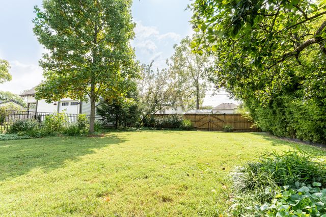 919 Caruthers Ave, Nashville, TN 37204