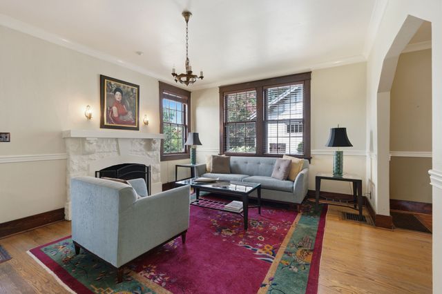 919 Caruthers Ave, Nashville, TN 37204