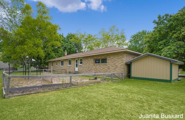 1745 Westwood Court, Georgetown Twp, MI 49428