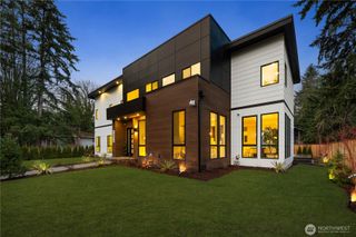 10416 130th Avenue NE, Kirkland, WA 98033
