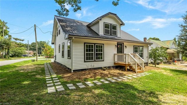 505 HAWFIELDS Road, Mebane, NC 27302