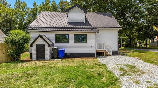 505 HAWFIELDS Road, Mebane, NC 27302