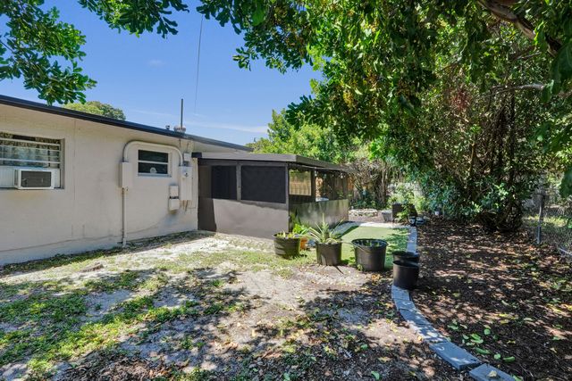 1465 NE 27th Street, Pompano Beach, FL 33064