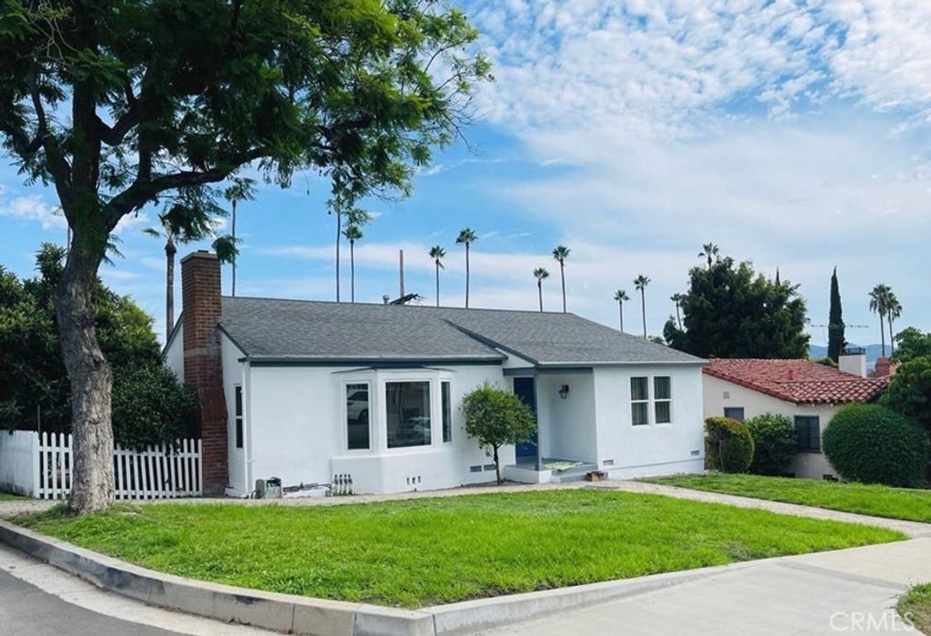 1422 Spazier Avenue, Glendale, CA 91201