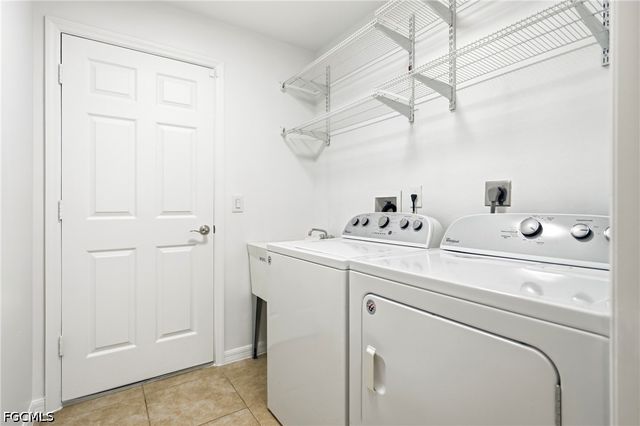 1502 SE 33rd ST, Cape Coral, FL 33904