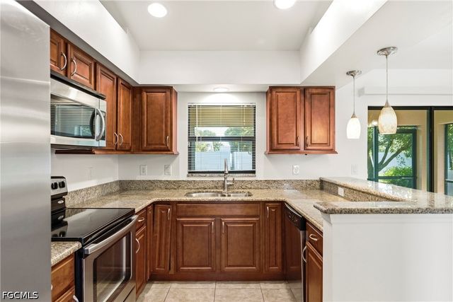 1502 SE 33rd ST, Cape Coral, FL 33904