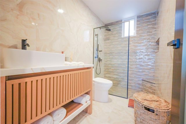 550 AVE DE LA CONSTITUCION 1408, San Juan, PR 00901