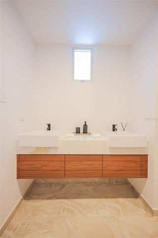 550 AVE DE LA CONSTITUCION 1408, San Juan, PR 00901