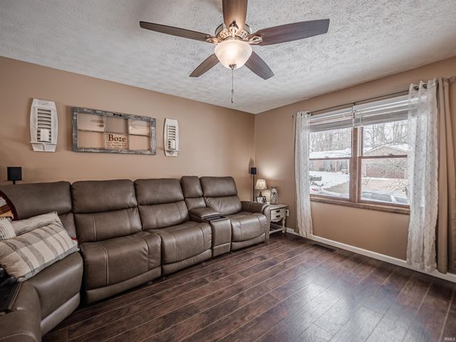 1406 Crescent Court, Evansville, IN 47712