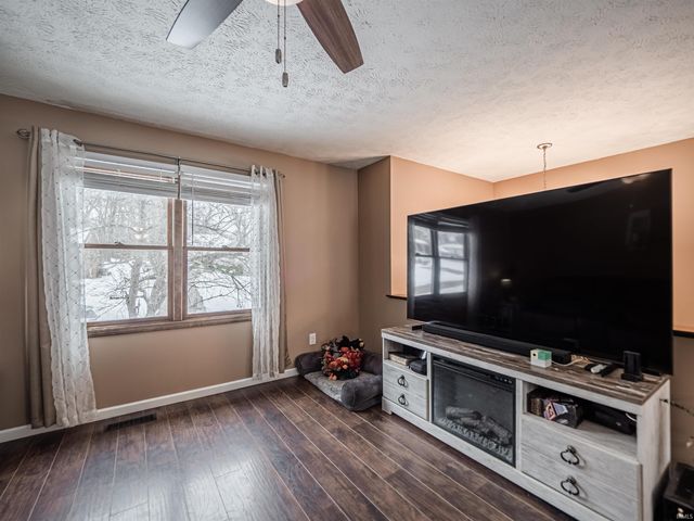 1406 Crescent Court, Evansville, IN 47712