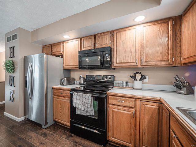 1406 Crescent Court, Evansville, IN 47712