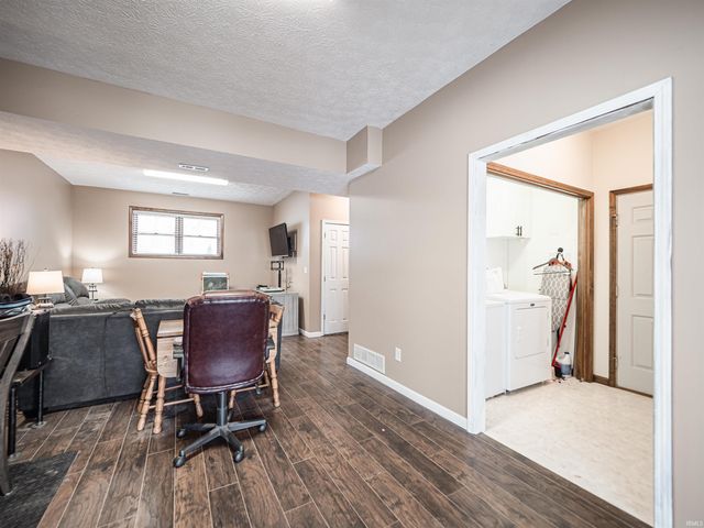 1406 Crescent Court, Evansville, IN 47712