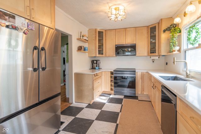 228 Shaw Street, Plainfield, IN 46168