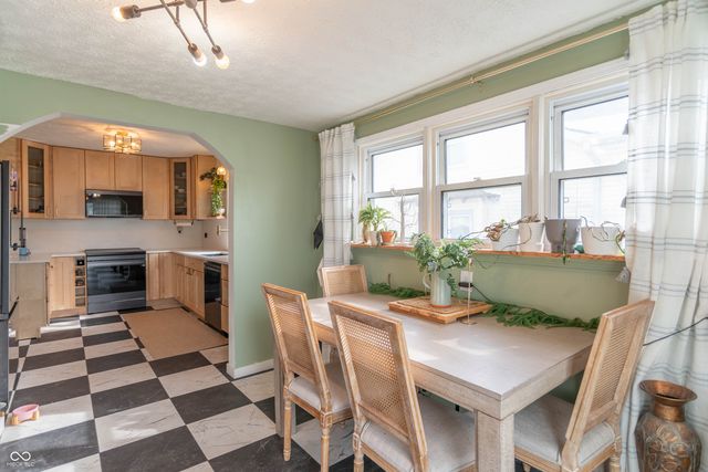 228 Shaw Street, Plainfield, IN 46168