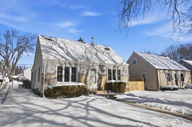 7026 W Dreyer PLACE, West Allis, WI 53219