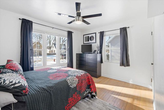 7026 W Dreyer PLACE, West Allis, WI 53219