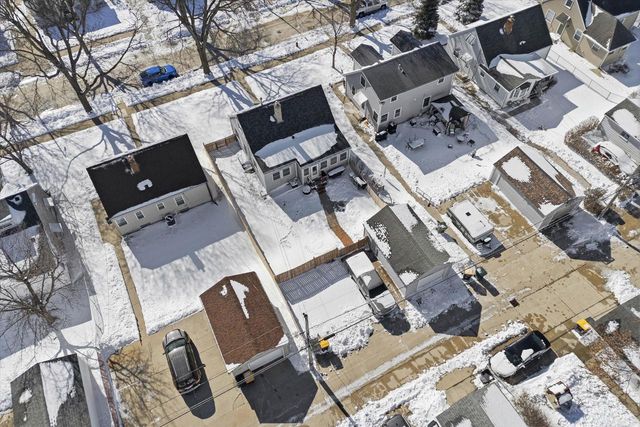 7026 W Dreyer PLACE, West Allis, WI 53219