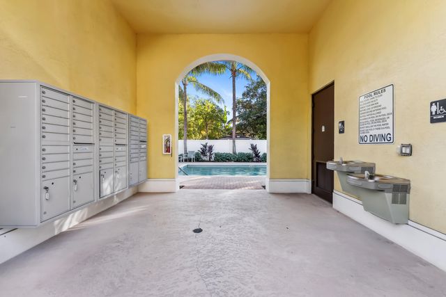 106 SW 1st Avenue, Delray Beach, FL 33444