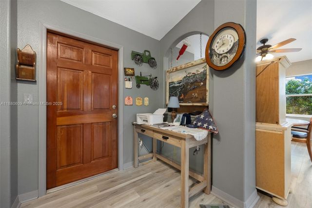 2915 Ortona Locks Rd, Moore Haven, FL 33471