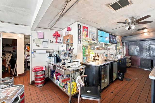 2633 San Pablo Avenue, Oakland, CA 94612