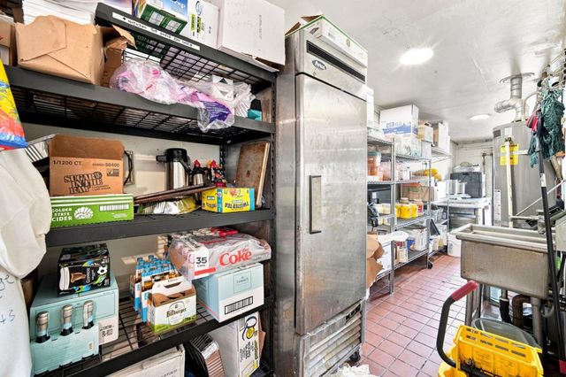 2633 San Pablo Avenue, Oakland, CA 94612