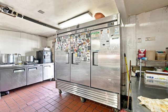2633 San Pablo Avenue, Oakland, CA 94612