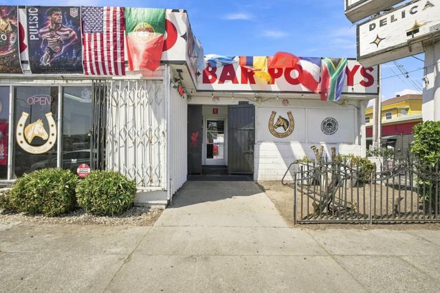 2633 San Pablo Avenue, Oakland, CA 94612