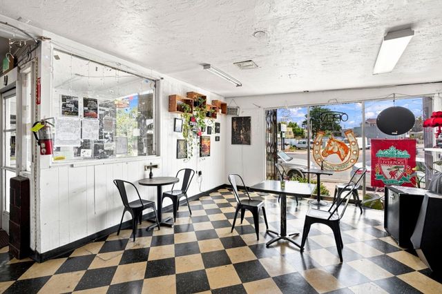2633 San Pablo Avenue, Oakland, CA 94612
