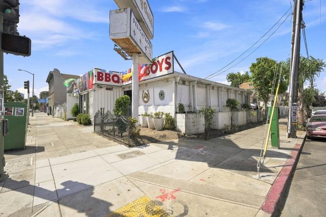 2633 San Pablo Avenue, Oakland, CA 94612