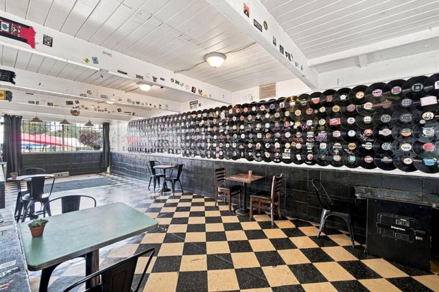 2633 San Pablo Avenue, Oakland, CA 94612
