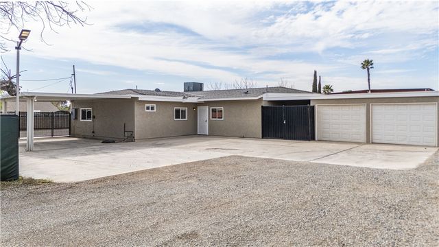 9784 Poplar Avenue, Fontana, CA 92335