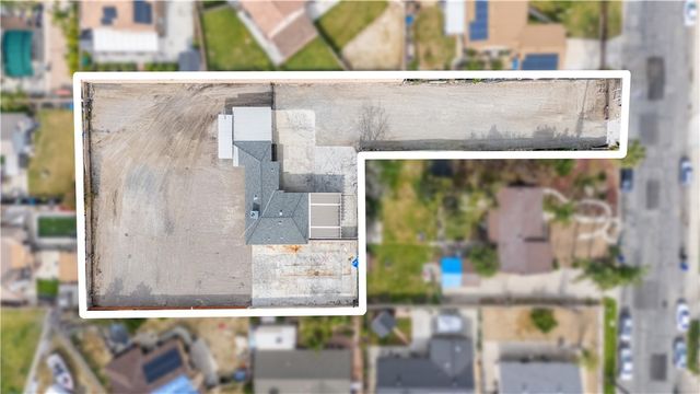 9784 Poplar Avenue, Fontana, CA 92335