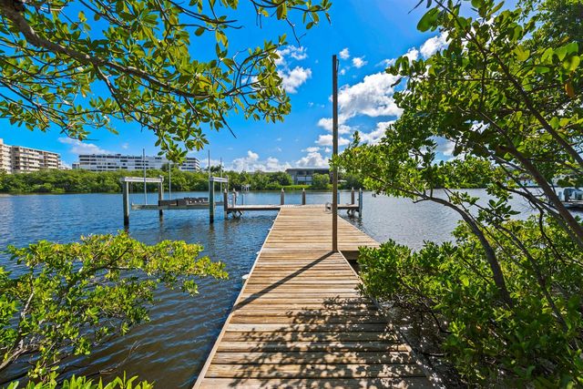 602 N Atlantic Drive, Lantana, FL 33460