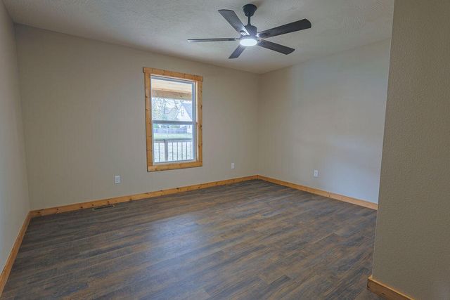 330 S Long Avenue, Hartville, MO 65667