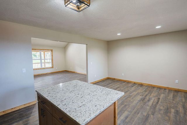 330 S Long Avenue, Hartville, MO 65667