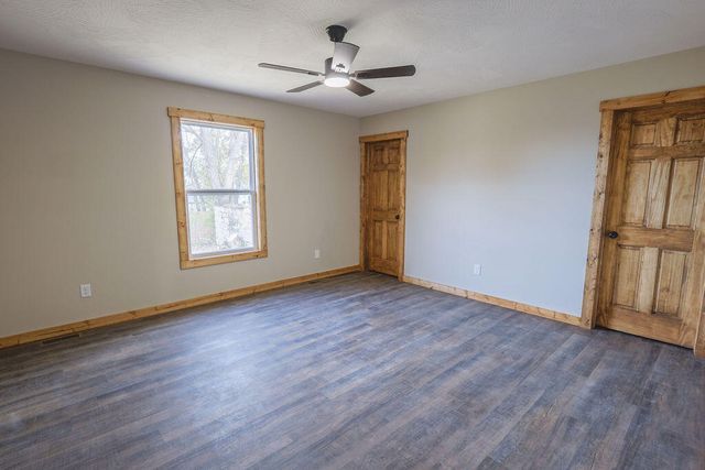 330 S Long Avenue, Hartville, MO 65667