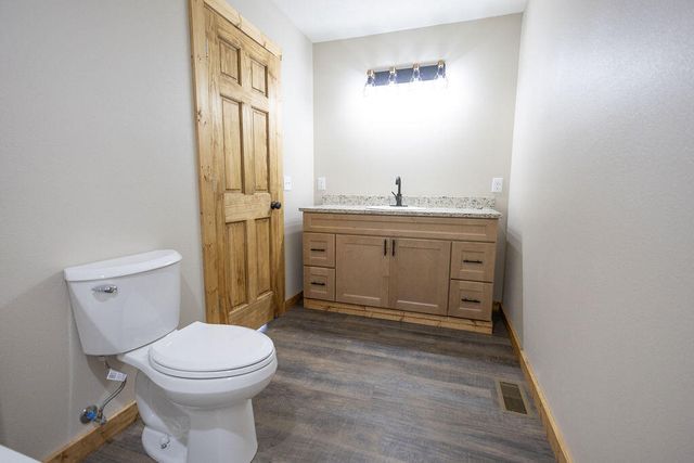 330 S Long Avenue, Hartville, MO 65667