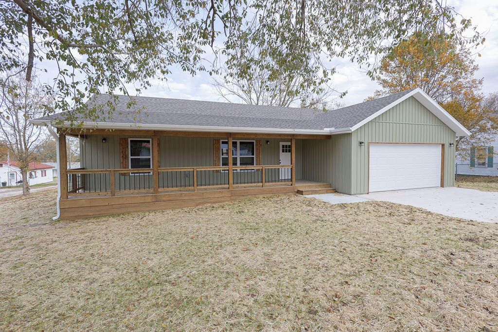 330 S Long Avenue, Hartville, MO 65667