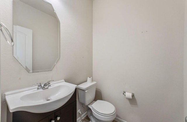 431 American Black Bear Drive, Crosby, TX 77532