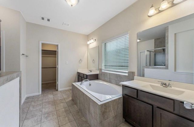 431 American Black Bear Drive, Crosby, TX 77532