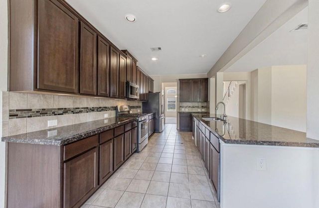 431 American Black Bear Drive, Crosby, TX 77532